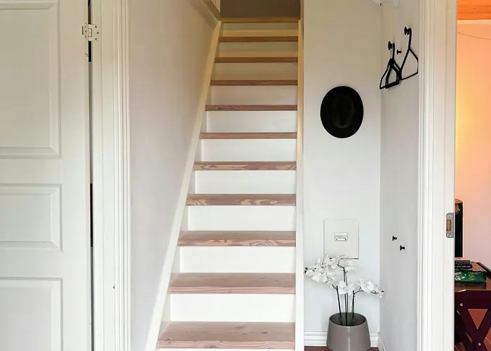 Historic House By Kongeaen And Freedom Bridge Дом отдыха Вайен